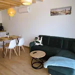 Дом отдыха New Homes For 7 People,