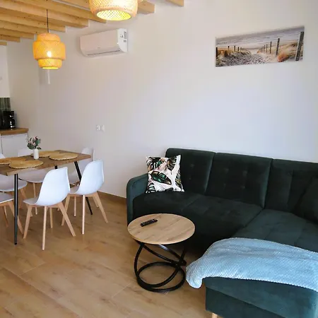 Semesterbostad New Homes For 7 People,