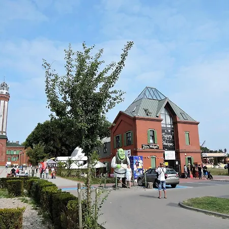 New Homes For 7 People, Semesterbostad